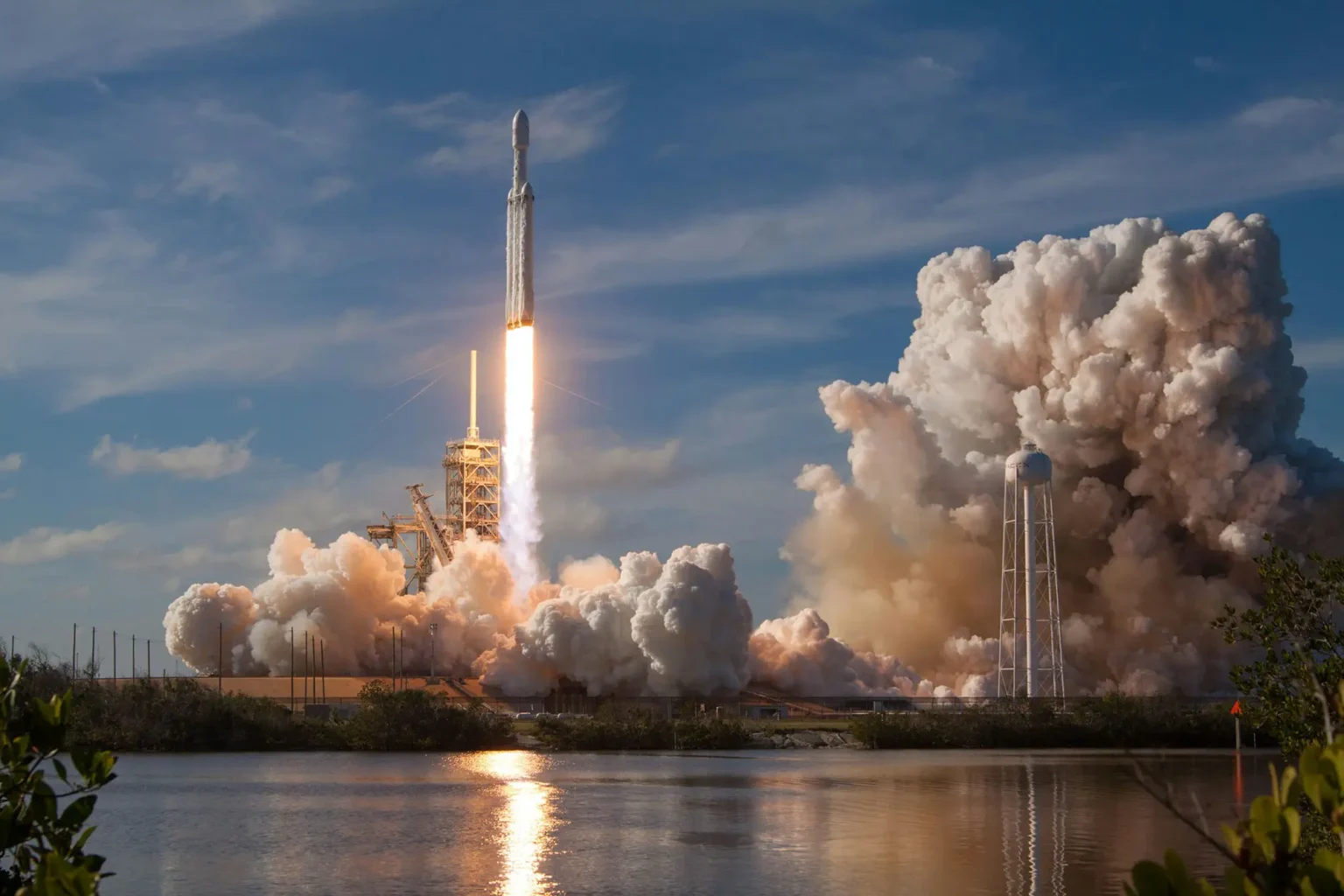 Court Rules In Favor Of Spacex And Nasa, Dismisses Blue Origin’s Lawsuit