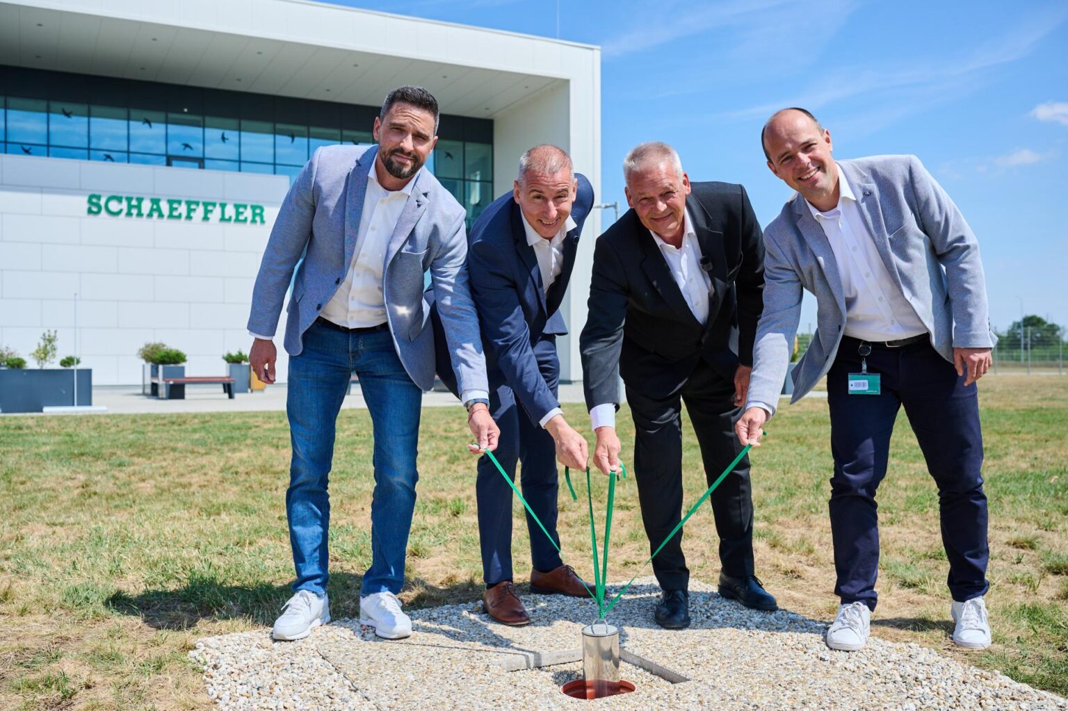 Modern logisztikai csarnokkal bővül a szombathelyi Schaeffler